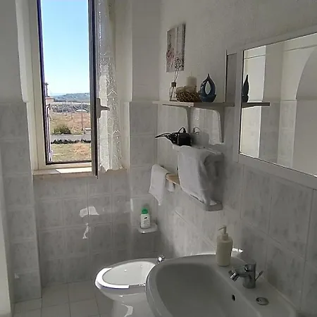 アパート Accanto Al Faro ヴァスト