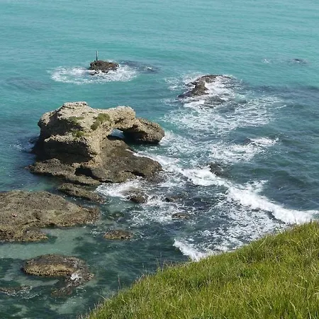 Accanto Al Faro * ヴァスト