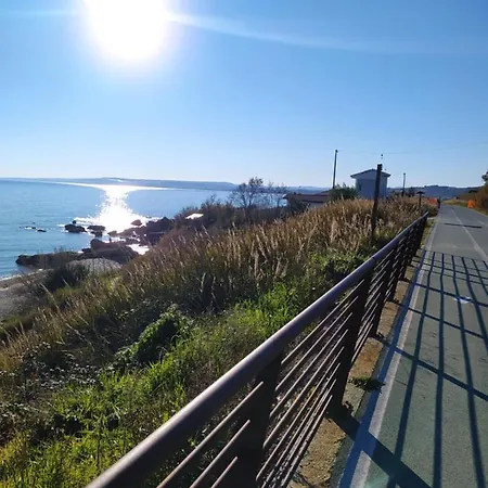 Accanto Al Faro דירה