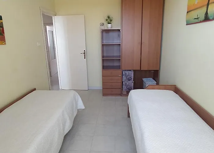 Accanto Al Faro Vasto